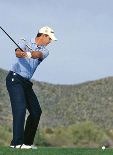 4 Luyện tập cú swing với Padraig Harrington Golf