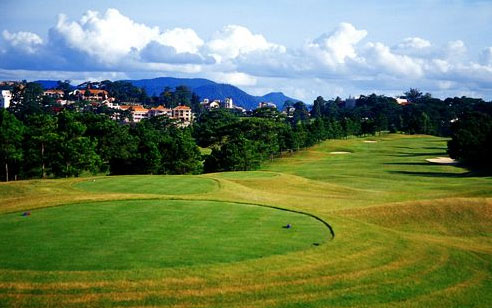 dalatgolf Sân đánh Golf đẹp :Dalat Golf Resort