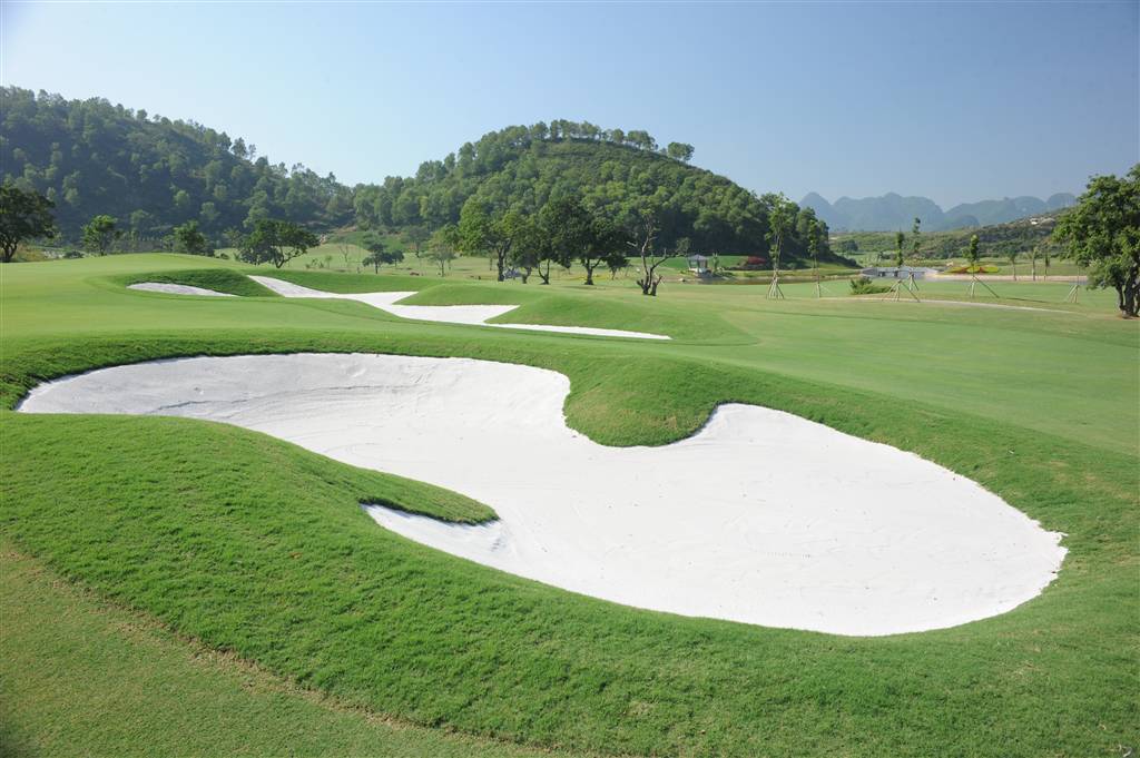 resized DSC 2432 Sân chơi golf Hoàng Gia – Điểm hẹn Golfer giữa cố đô Hoa Lư