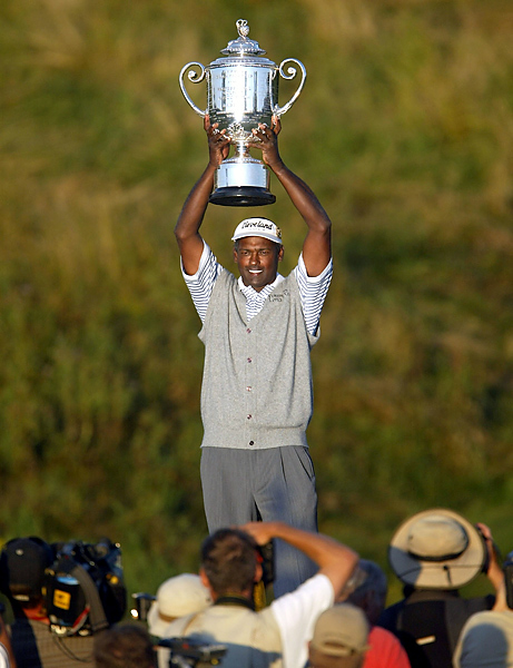 vijay singh 04pga 461x600 Sân chơi golf : PGA Championship 2010 – Whistling Straits Golf Course