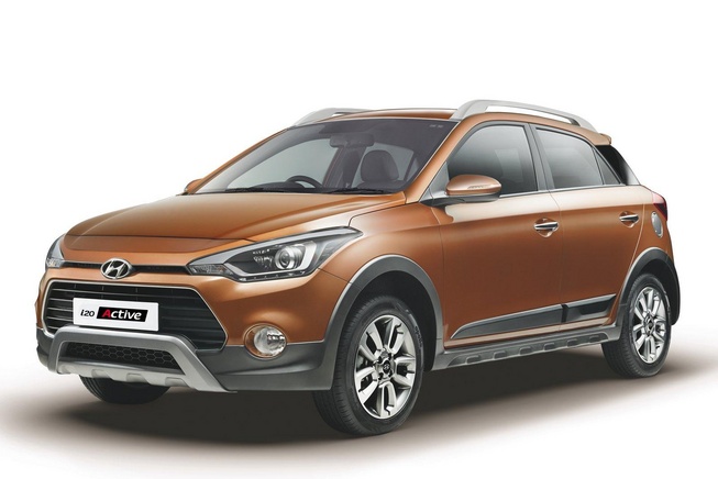 hyundai i20 active 3 653 39380 Hyundai Active   Rắn tỏi, nam tính hơn đàn anh i20