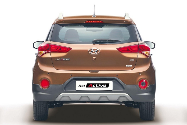 hyundai i20 active 6 653 39380 Hyundai Active   Rắn tỏi, nam tính hơn đàn anh i20