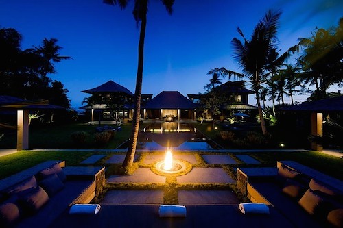  Thiết kế độc đáo khu nghỉ dưỡng đầy cổ vật bên bờ biển Bali