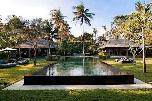  Thiết kế độc đáo khu nghỉ dưỡng đầy cổ vật bên bờ biển Bali