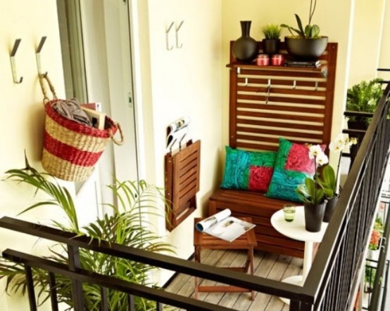 small balcony design ideas 4 554x443 Gợi ý mẫu thiết kế không gian ban công nhỏ tuyệt đẹp cho nhà phố